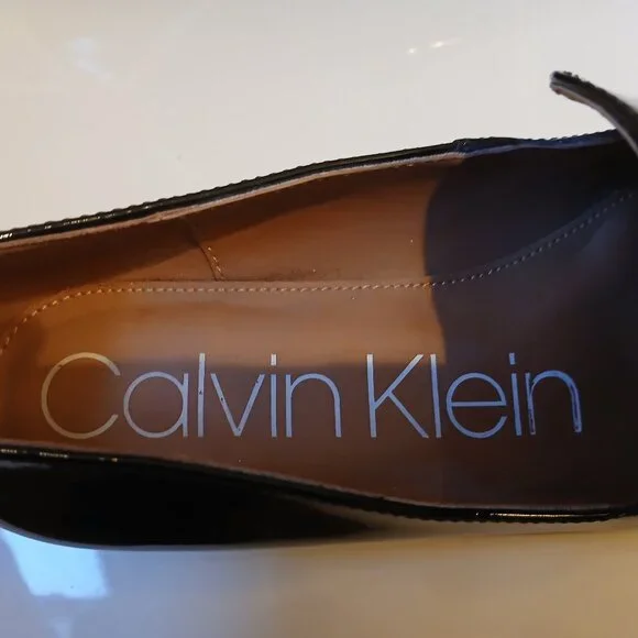 CALVIN KLEIN Elegant Black Patent Leather Loafers - Like New - Picture 12 of 12